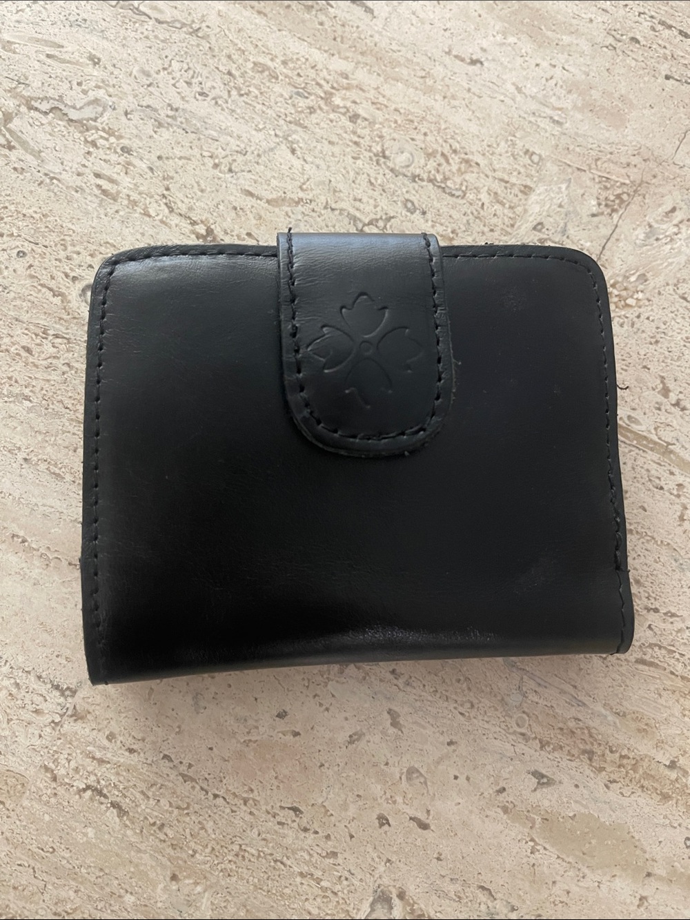 PATRICIA NASH Vintage Iberia Black Bi-fold Smooth Leather wallet Snap Kiss lock